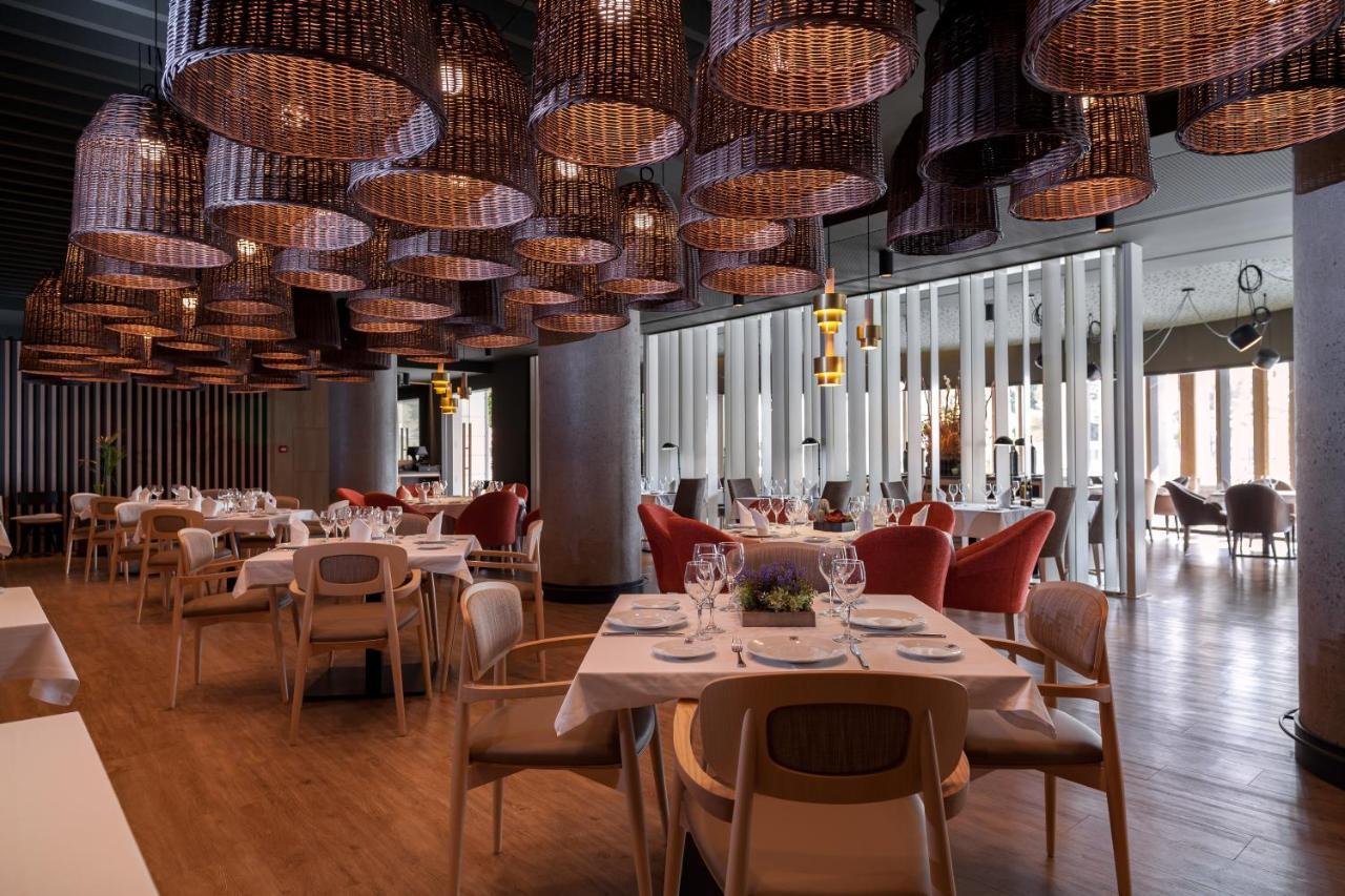 لوبيسان فيلا دي كوندي ريزورت آند ثالاسو ميلونيذاس المظهر الخارجي الصورة The restaurant