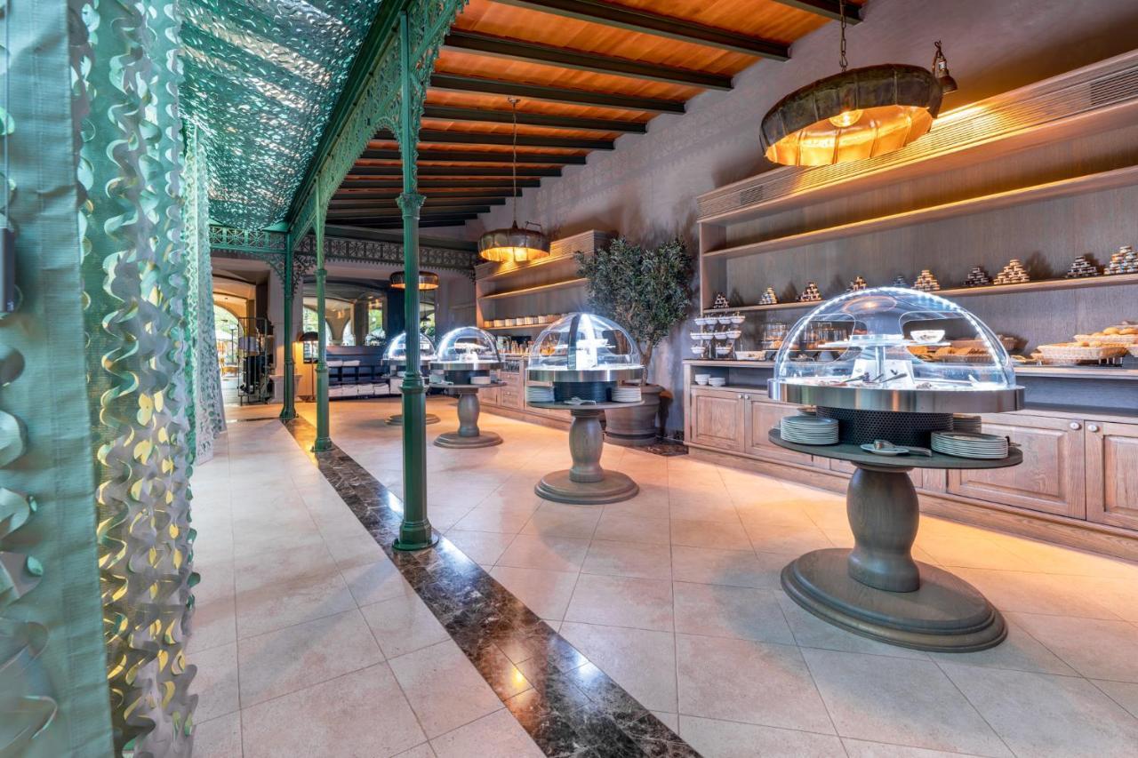 لوبيسان فيلا دي كوندي ريزورت آند ثالاسو ميلونيذاس المظهر الخارجي الصورة The buffet at the hotel